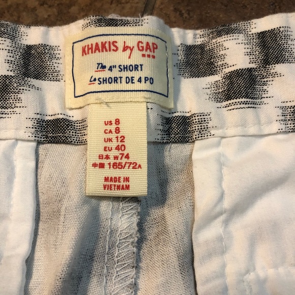 GAP Shorts Size 8 - Picture 3 of 4